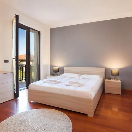 Casa Azzurra-comodo In Πεσκιέρα ντελ Γκάρντα